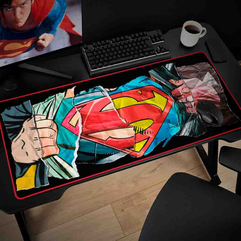 XXL-Schreibtischmatte DC Comics - Superman's Chest | Subsonic