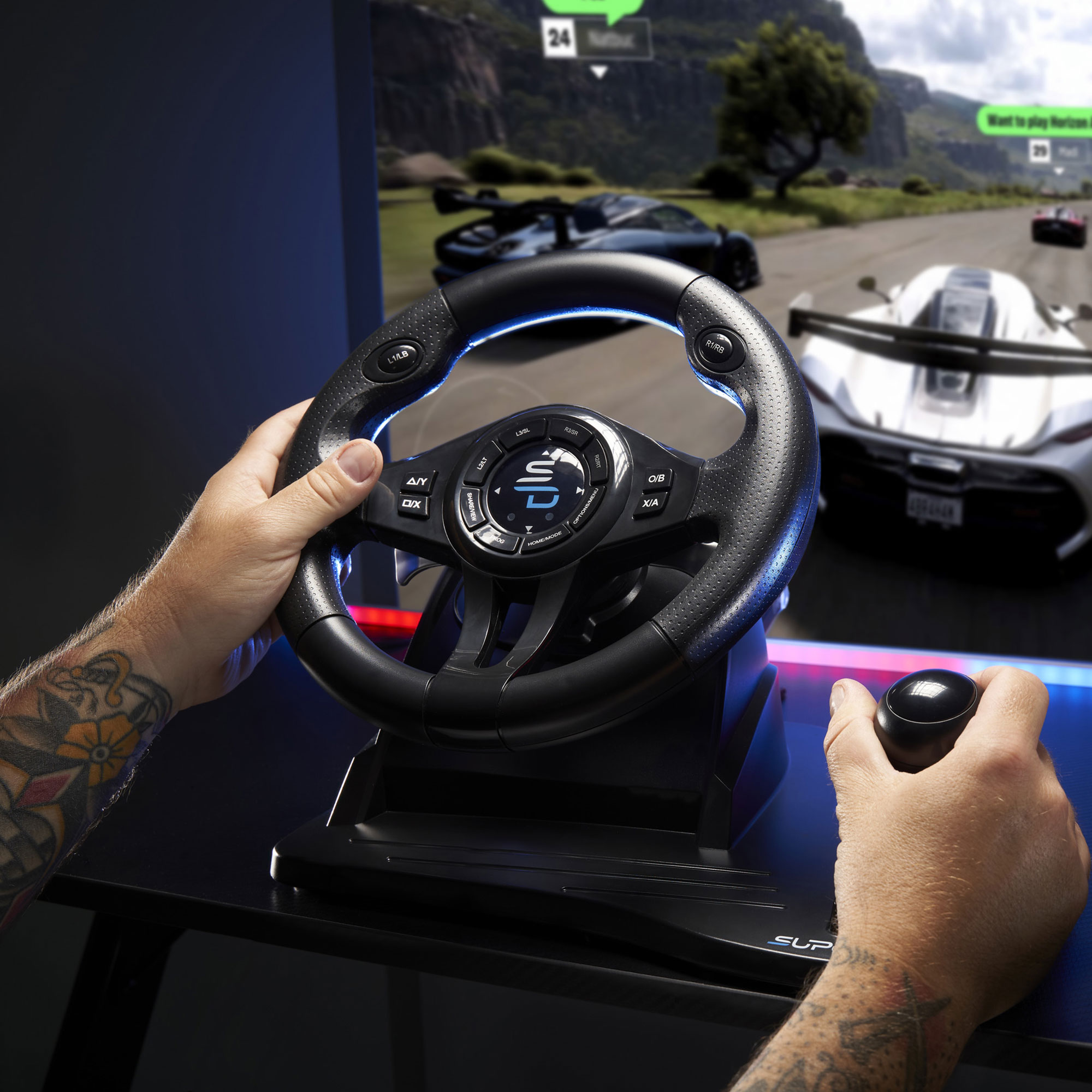 PS4, PS5 : le volant de course Logitech avec pédales et levier de vitesse  est à -32% !
